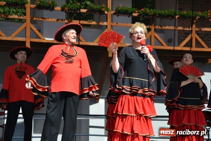 Zdjęcie w galerii na portalu naszraciborz.pl: Zjazd raciborzan na Zamku Piastowskim  wiadomości z regionu