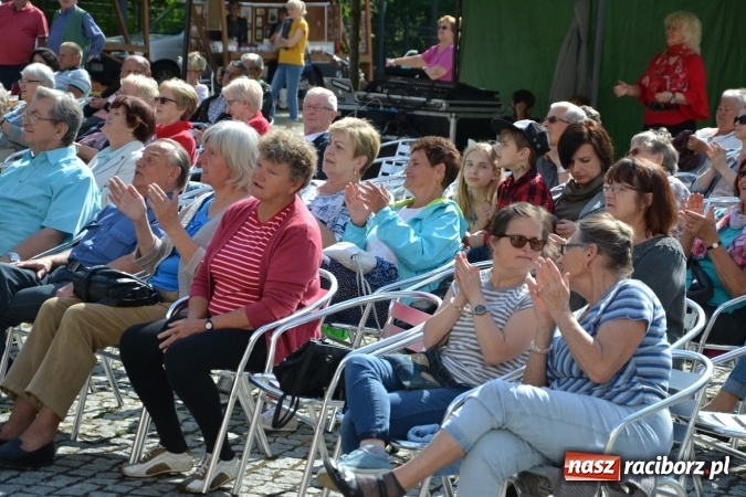 Zdjęcie w galerii na portalu naszraciborz.pl: Zjazd raciborzan na Zamku Piastowskim  wiadomości z regionu