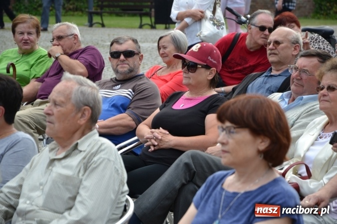 Zdjęcie w galerii na portalu naszraciborz.pl: Zjazd raciborzan na Zamku Piastowskim  wiadomości z regionu