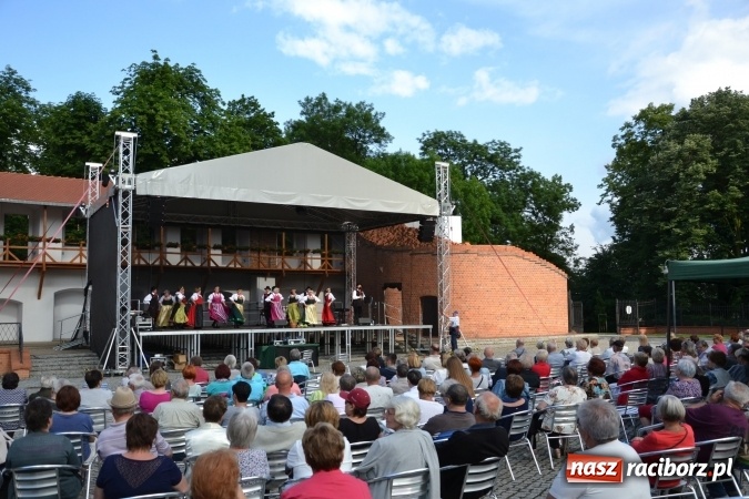 Zdjęcie w galerii na portalu naszraciborz.pl: Zjazd raciborzan na Zamku Piastowskim  wiadomości z regionu