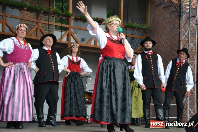 Zdjęcie w galerii na portalu naszraciborz.pl: Zjazd raciborzan na Zamku Piastowskim  wiadomości z regionu