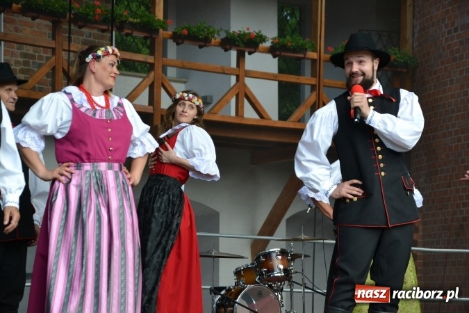 Zdjęcie w galerii na portalu naszraciborz.pl: Zjazd raciborzan na Zamku Piastowskim  wiadomości z regionu