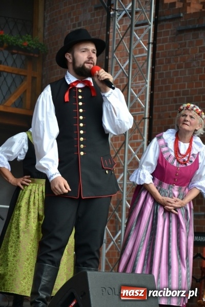 Zdjęcie w galerii na portalu naszraciborz.pl: Zjazd raciborzan na Zamku Piastowskim  wiadomości z regionu