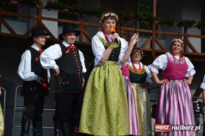 Zdjęcie w galerii na portalu naszraciborz.pl: Zjazd raciborzan na Zamku Piastowskim  wiadomości z regionu