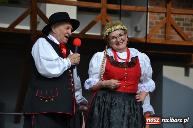 Zdjęcie w galerii na portalu naszraciborz.pl: Zjazd raciborzan na Zamku Piastowskim  wiadomości z regionu