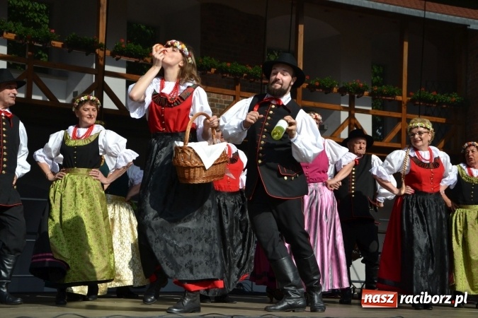 Zdjęcie w galerii na portalu naszraciborz.pl: Zjazd raciborzan na Zamku Piastowskim  wiadomości z regionu