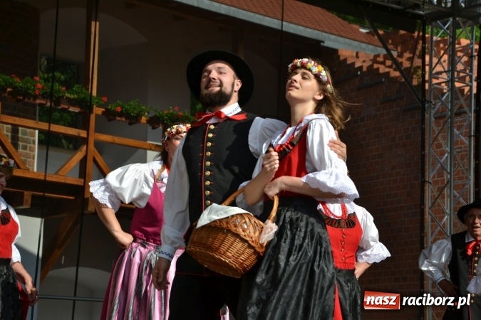 Zdjęcie w galerii na portalu naszraciborz.pl: Zjazd raciborzan na Zamku Piastowskim  wiadomości z regionu