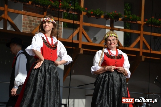 Zdjęcie w galerii na portalu naszraciborz.pl: Zjazd raciborzan na Zamku Piastowskim  wiadomości z regionu