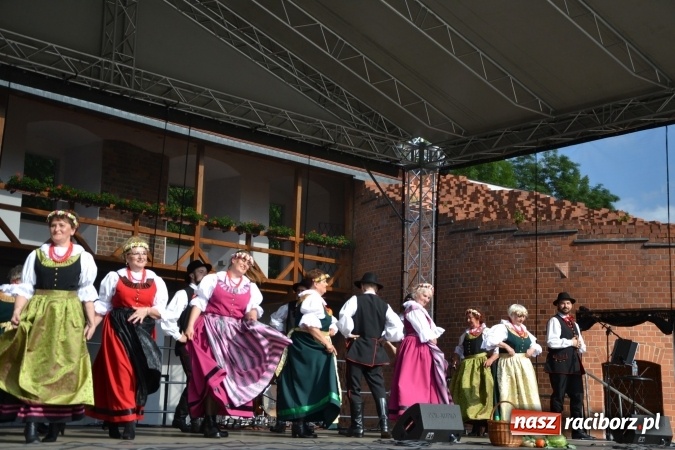 Zdjęcie w galerii na portalu naszraciborz.pl: Zjazd raciborzan na Zamku Piastowskim  wiadomości z regionu