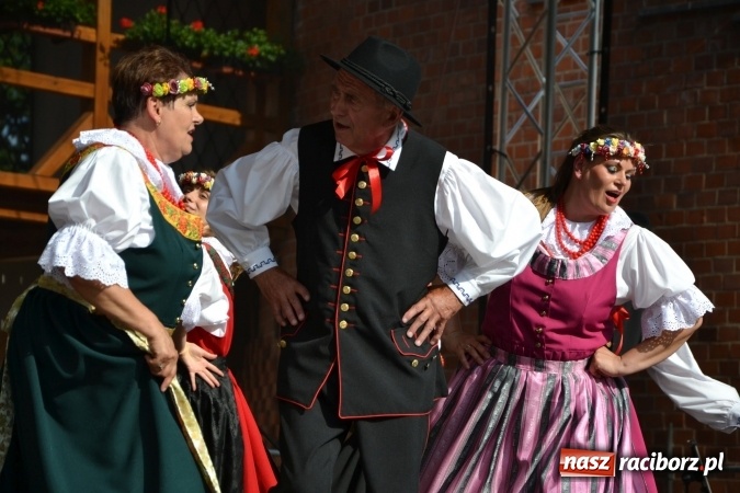 Zdjęcie w galerii na portalu naszraciborz.pl: Zjazd raciborzan na Zamku Piastowskim  wiadomości z regionu