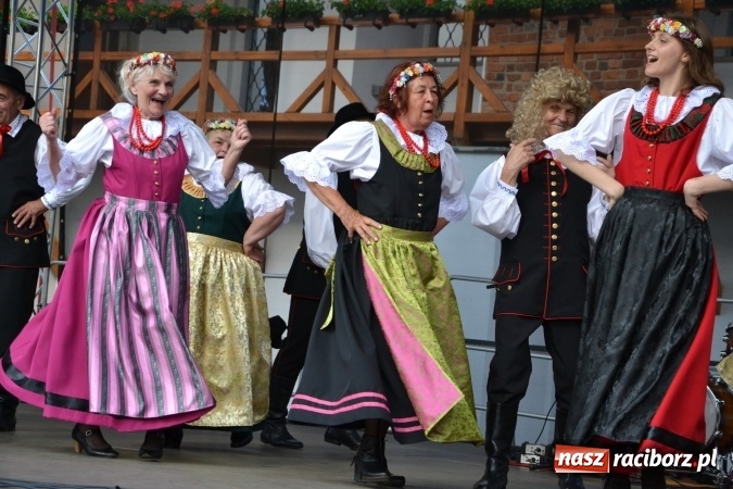 Zdjęcie w galerii na portalu naszraciborz.pl: Zjazd raciborzan na Zamku Piastowskim  wiadomości z regionu