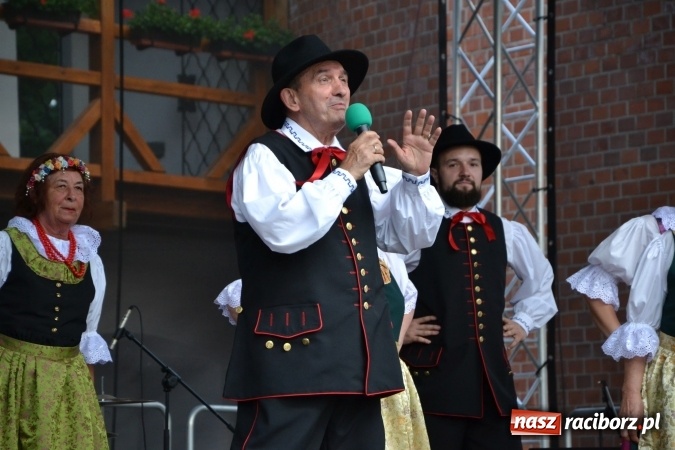 Zdjęcie w galerii na portalu naszraciborz.pl: Zjazd raciborzan na Zamku Piastowskim  wiadomości z regionu