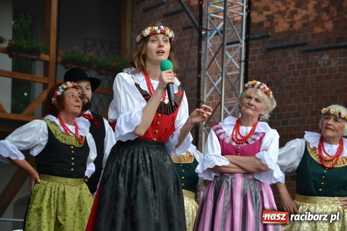 Zdjęcie w galerii na portalu naszraciborz.pl: Zjazd raciborzan na Zamku Piastowskim  wiadomości z regionu