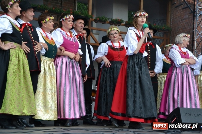 Zdjęcie w galerii na portalu naszraciborz.pl: Zjazd raciborzan na Zamku Piastowskim  wiadomości z regionu