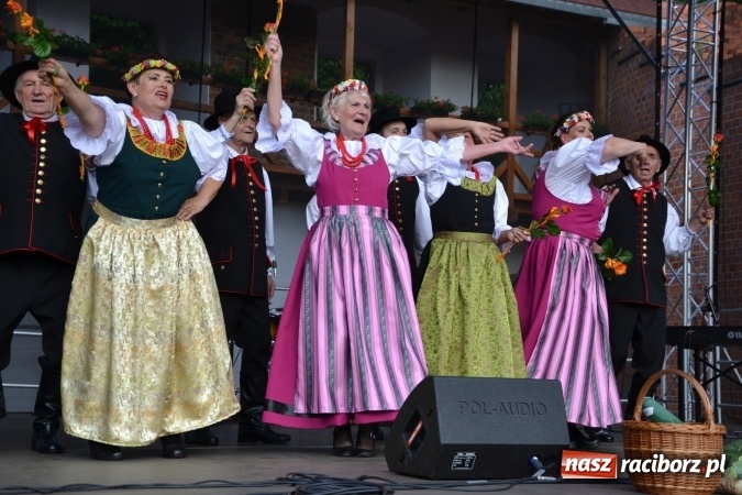 Zdjęcie w galerii na portalu naszraciborz.pl: Zjazd raciborzan na Zamku Piastowskim  wiadomości z regionu