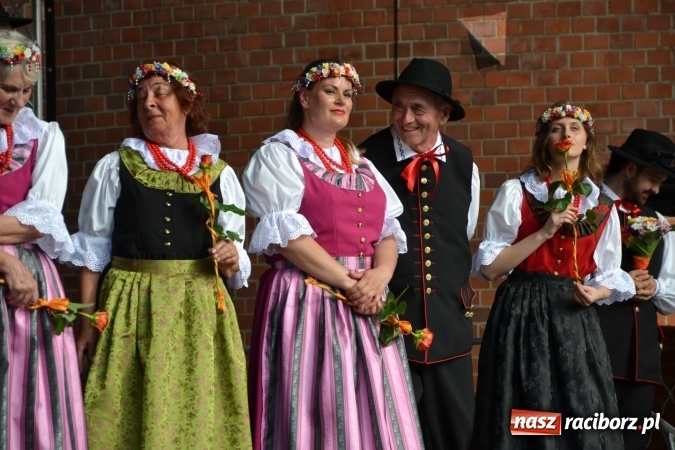 Zdjęcie w galerii na portalu naszraciborz.pl: Zjazd raciborzan na Zamku Piastowskim  wiadomości z regionu