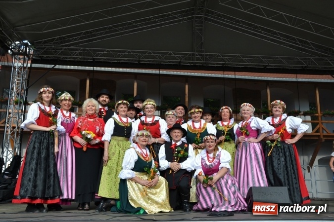 Zdjęcie w galerii na portalu naszraciborz.pl: Zjazd raciborzan na Zamku Piastowskim  wiadomości z regionu