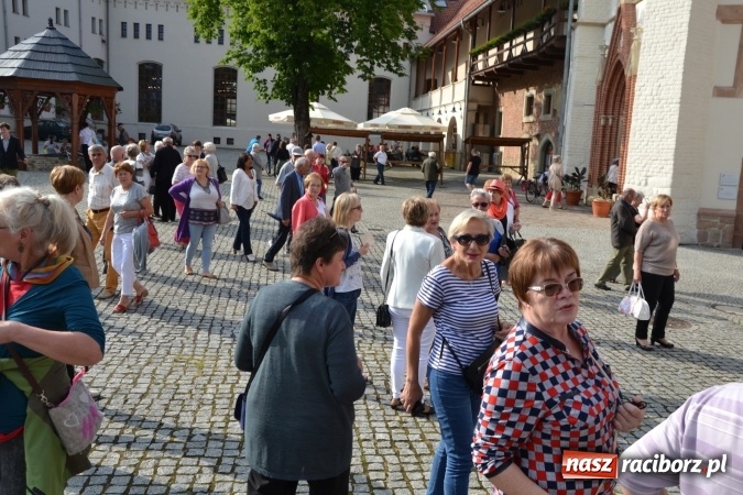 Zdjęcie w galerii na portalu naszraciborz.pl: Zjazd raciborzan na Zamku Piastowskim  wiadomości z regionu