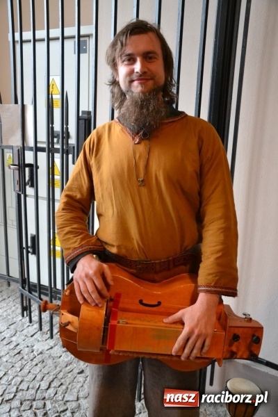 Zdjęcie w galerii na portalu naszraciborz.pl: Zjazd raciborzan na Zamku Piastowskim  wiadomości z regionu