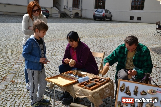 Zdjęcie w galerii na portalu naszraciborz.pl: Zjazd raciborzan na Zamku Piastowskim  wiadomości z regionu
