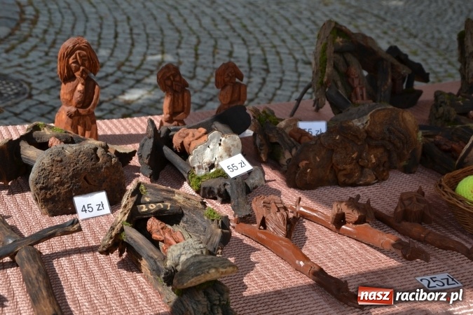 Zdjęcie w galerii na portalu naszraciborz.pl: Zjazd raciborzan na Zamku Piastowskim  wiadomości z regionu