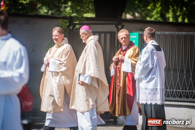 Zdjęcie w galerii na portalu naszraciborz.pl: Złoty jubileusz kapłaństwa ks. Gintera Józefa Kurowskiego wiadomości z regionu