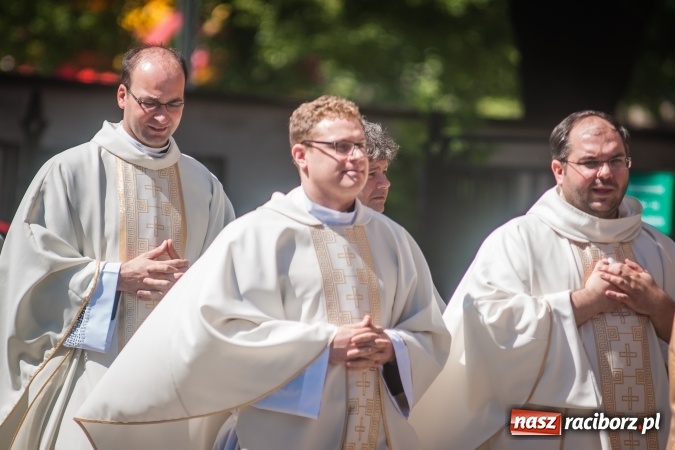 Zdjęcie w galerii na portalu naszraciborz.pl: Złoty jubileusz kapłaństwa ks. Gintera Józefa Kurowskiego wiadomości z regionu