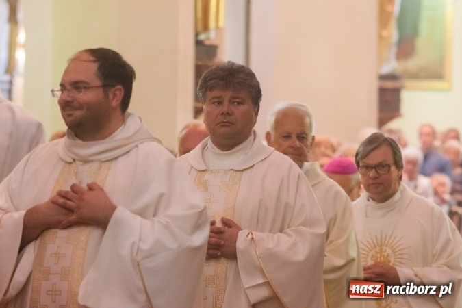 Zdjęcie w galerii na portalu naszraciborz.pl: Złoty jubileusz kapłaństwa ks. Gintera Józefa Kurowskiego wiadomości z regionu