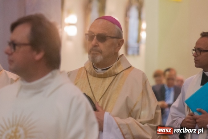 Zdjęcie w galerii na portalu naszraciborz.pl: Złoty jubileusz kapłaństwa ks. Gintera Józefa Kurowskiego wiadomości z regionu