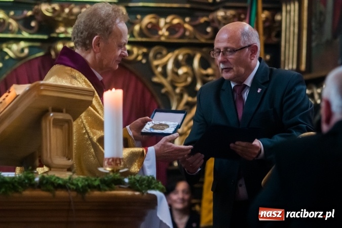 Zdjęcie w galerii na portalu naszraciborz.pl: Złoty jubileusz kapłaństwa ks. Gintera Józefa Kurowskiego wiadomości z regionu