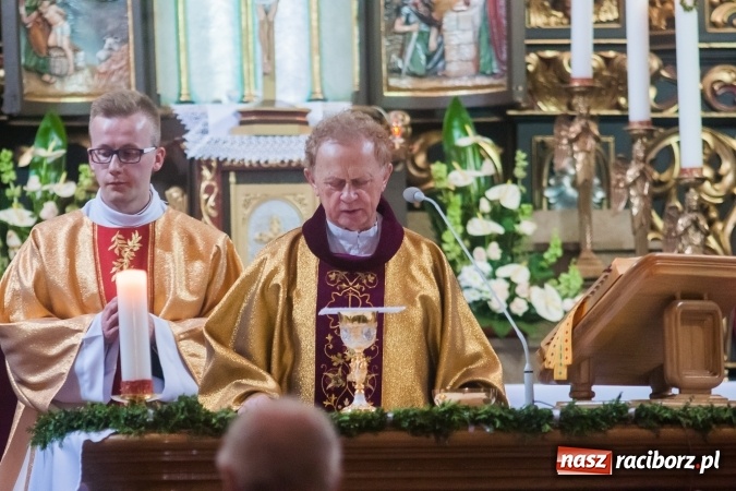 Zdjęcie w galerii na portalu naszraciborz.pl: Złoty jubileusz kapłaństwa ks. Gintera Józefa Kurowskiego wiadomości z regionu