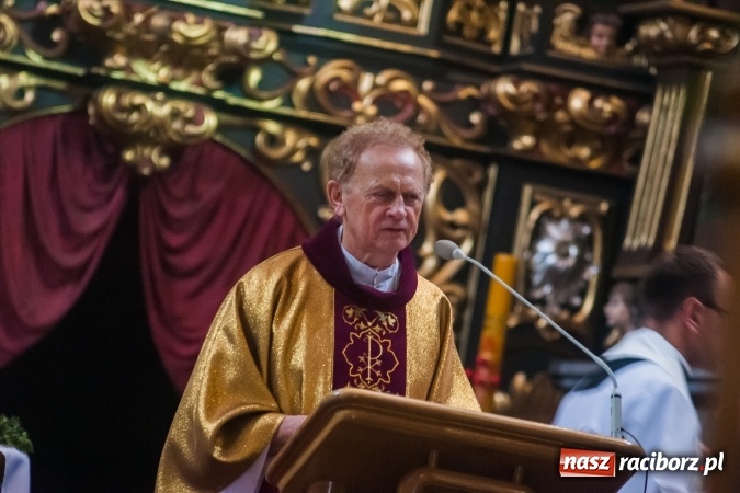 Zdjęcie w galerii na portalu naszraciborz.pl: Złoty jubileusz kapłaństwa ks. Gintera Józefa Kurowskiego wiadomości z regionu