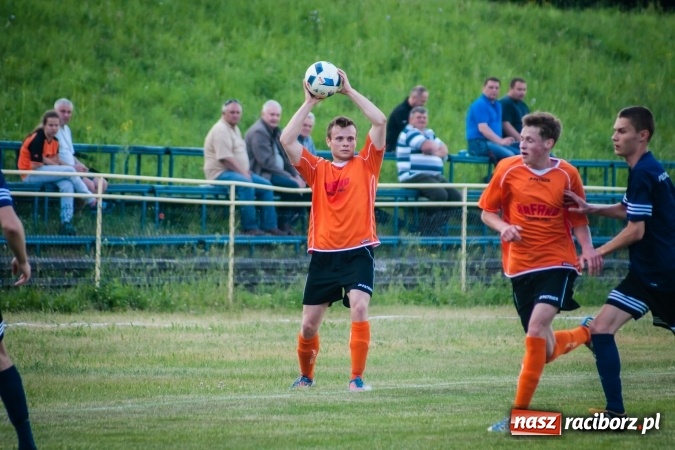 Zdjęcie w galerii na portalu naszraciborz.pl: Zmiennicy pociągnęli grę. Rafako pokonało Marklowice wiadomości z regionu