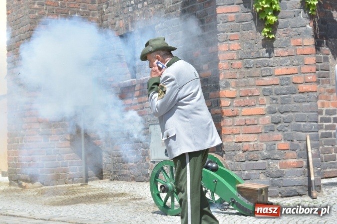 Zdjęcie w galerii na portalu naszraciborz.pl: Nowy król kurkowy pozdrowił raciborzan  wiadomości z regionu