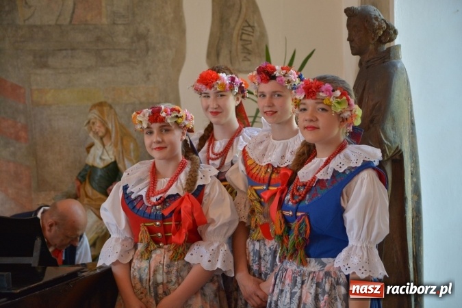 Zdjęcie w galerii na portalu naszraciborz.pl: Nowy król kurkowy pozdrowił raciborzan  wiadomości z regionu