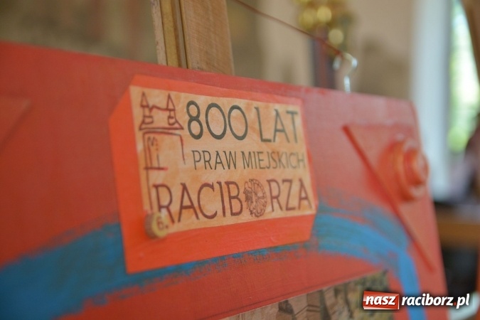 Zdjęcie w galerii na portalu naszraciborz.pl: Nowy król kurkowy pozdrowił raciborzan  wiadomości z regionu