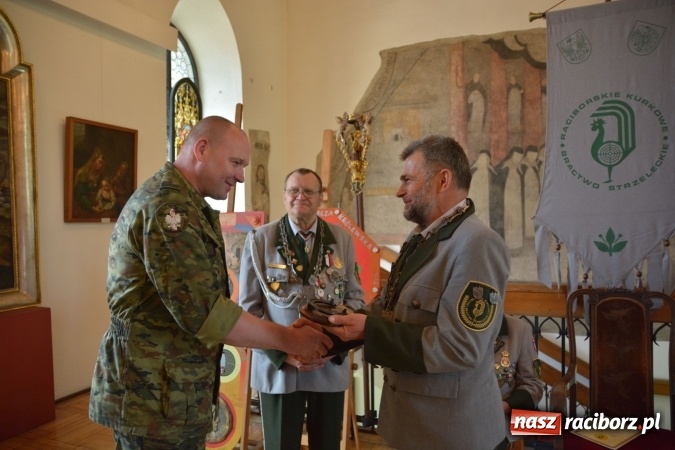 Zdjęcie w galerii na portalu naszraciborz.pl: Nowy król kurkowy pozdrowił raciborzan  wiadomości z regionu