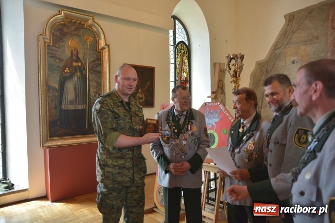 Zdjęcie w galerii na portalu naszraciborz.pl: Nowy król kurkowy pozdrowił raciborzan  wiadomości z regionu