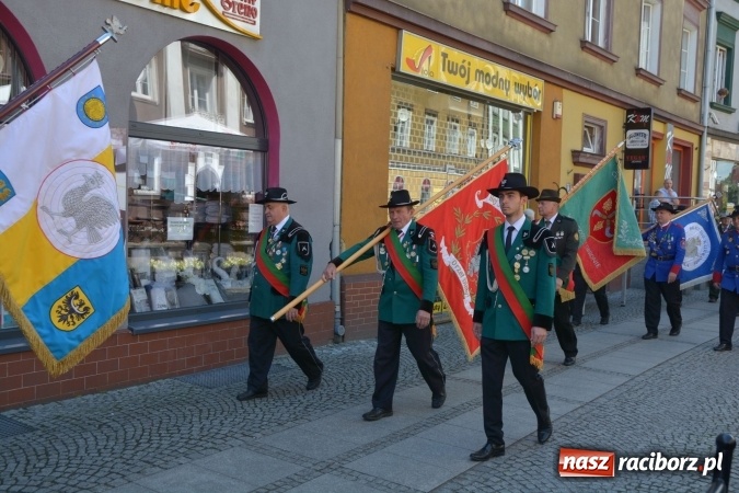 Zdjęcie w galerii na portalu naszraciborz.pl: Nowy król kurkowy pozdrowił raciborzan  wiadomości z regionu