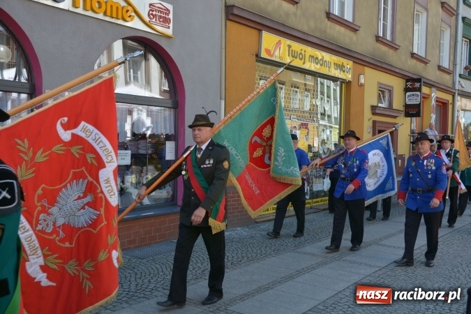 Zdjęcie w galerii na portalu naszraciborz.pl: Nowy król kurkowy pozdrowił raciborzan  wiadomości z regionu