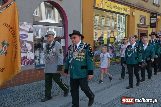 Zdjęcie w galerii na portalu naszraciborz.pl: Nowy król kurkowy pozdrowił raciborzan  wiadomości z regionu