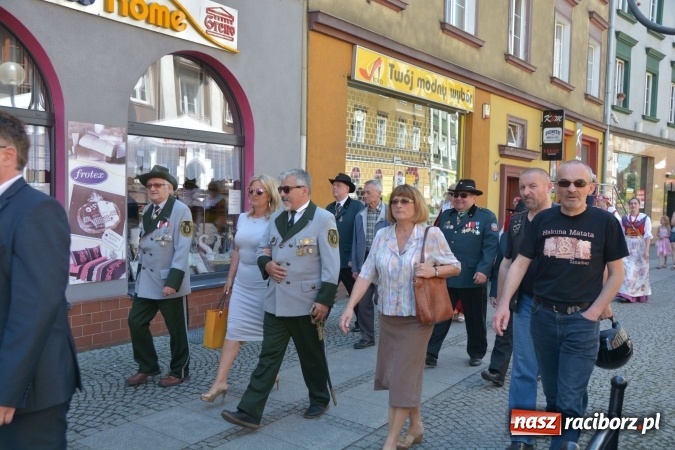 Zdjęcie w galerii na portalu naszraciborz.pl: Nowy król kurkowy pozdrowił raciborzan  wiadomości z regionu