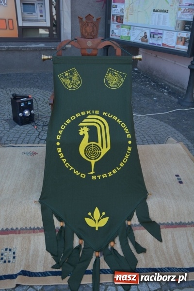 Zdjęcie w galerii na portalu naszraciborz.pl: Nowy król kurkowy pozdrowił raciborzan  wiadomości z regionu