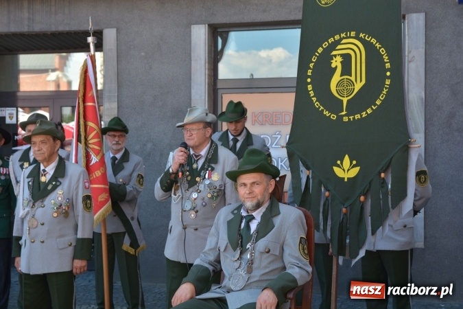 Zdjęcie w galerii na portalu naszraciborz.pl: Nowy król kurkowy pozdrowił raciborzan  wiadomości z regionu