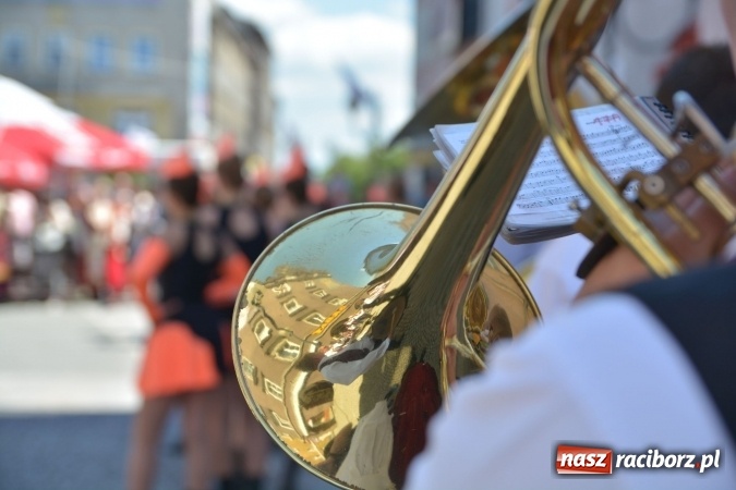 Zdjęcie w galerii na portalu naszraciborz.pl: Nowy król kurkowy pozdrowił raciborzan  wiadomości z regionu