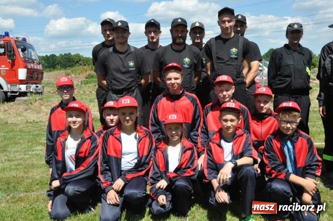 Zdjęcie w galerii na portalu naszraciborz.pl: Roszków z Pucharem Wójta Krzyżanowic. W CTIF chłopców najlepszy Bolesław wiadomości z regionu