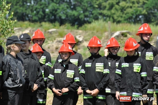 Zdjęcie w galerii na portalu naszraciborz.pl: Roszków z Pucharem Wójta Krzyżanowic. W CTIF chłopców najlepszy Bolesław wiadomości z regionu
