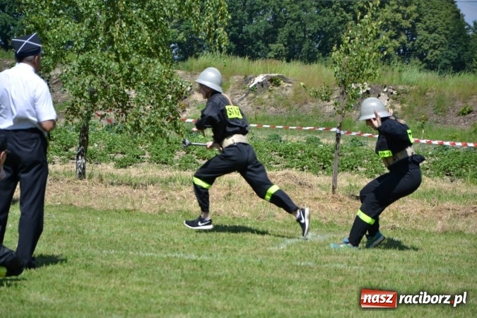 Zdjęcie w galerii na portalu naszraciborz.pl: Roszków z Pucharem Wójta Krzyżanowic. W CTIF chłopców najlepszy Bolesław wiadomości z regionu