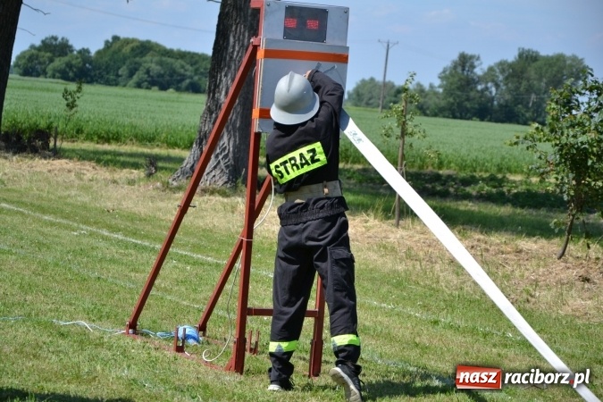 Zdjęcie w galerii na portalu naszraciborz.pl: Roszków z Pucharem Wójta Krzyżanowic. W CTIF chłopców najlepszy Bolesław wiadomości z regionu