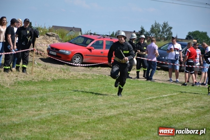 Zdjęcie w galerii na portalu naszraciborz.pl: Roszków z Pucharem Wójta Krzyżanowic. W CTIF chłopców najlepszy Bolesław wiadomości z regionu